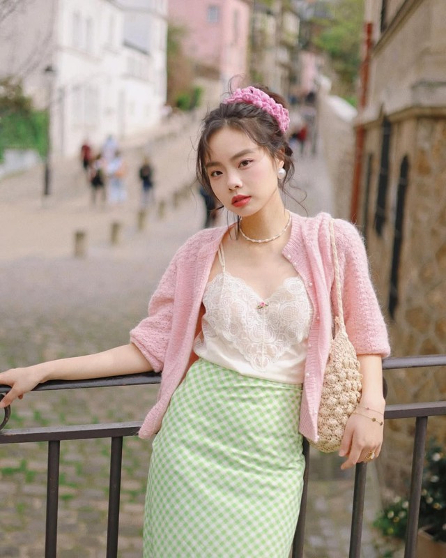 Món đồ ‘chân ái’ mỗi mùa đông qua xuân đến vẫn là áo cardigan- Ảnh 1. Món đồ ‘chân ái’ mỗi mùa đông qua xuân đến vẫn là áo cardigan- Ảnh 1.