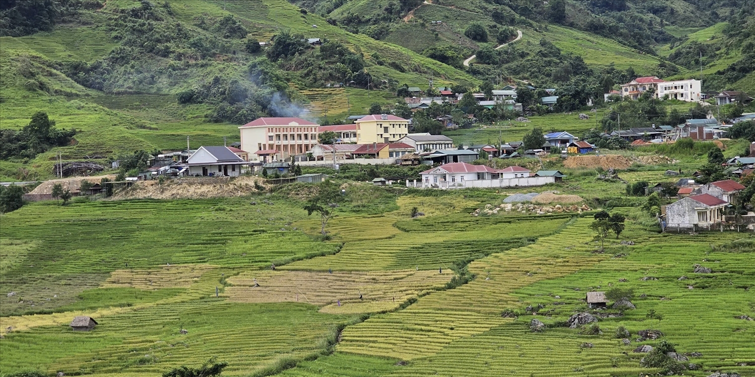 Thời điểm năm 2021, xã Mường Hoong, xã Ngọc Linh là 2 xã nghèo nhất tỉnh Kon Tum Thời điểm năm 2021, xã Mường Hoong và xã Ngọc Linh là 2 xã nghèo nhất tỉnh Kon Tum