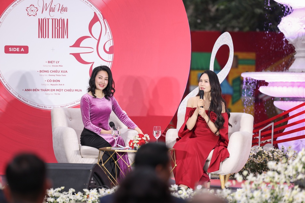 NSND Mai Hoa: Tôi hát nhạc buồn nhưng an yên, không cô đơn trên sofa - 1 NSND Mai Hoa: Tôi hát nhạc buồn nhưng an yên, không cô đơn trên sofa - 1