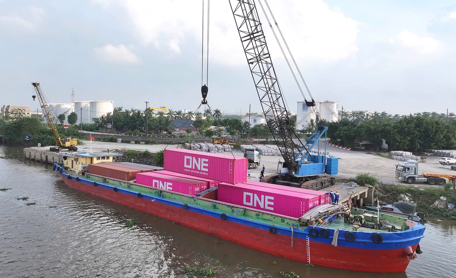 Năm 2024, vận tải thủy tiếp tục tăng trưởng hai con số- Ảnh 1. Năm 2024, vận tải thủy tiếp tục tăng trưởng hai con số- Ảnh 1.