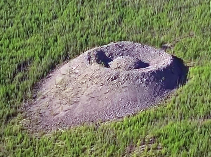 Miệng núi lửa Patomskiy là tàn tích của UFO cổ đại? Mieng nui lua Patomskiy la tan tich cua UFO co dai?