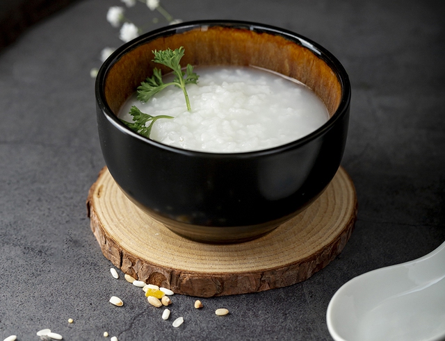 Bác sĩ 24/7: Người bệnh tiểu đường lưu ý gì khi ăn cháo?- Ảnh 1. Bác sĩ 24/7: Người bệnh tiểu đường lưu ý gì khi ăn cháo?- Ảnh 1.