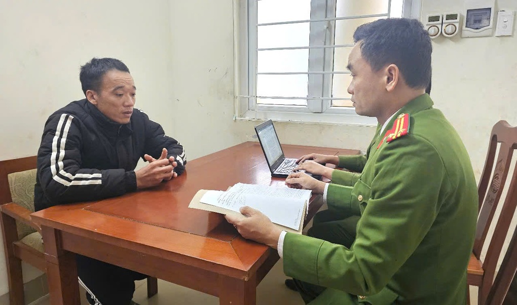 Người đàn ông bị rút trộm tiền vì rơi thẻ ATM và giấy ghi mật khẩu - 1 Người đàn ông bị rút trộm tiền vì rơi thẻ ATM và giấy ghi mật khẩu - 1