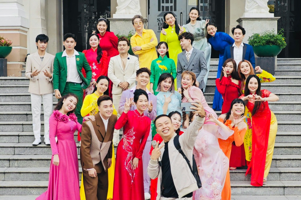 Nhạc sĩ Hoài An mời 25 ca sĩ hát nhạc xuân, ghi hình ở nhiều địa danh TPHCM - 1 Nhạc sĩ Hoài An mời 25 ca sĩ hát nhạc xuân, ghi hình ở nhiều địa danh TPHCM - 1