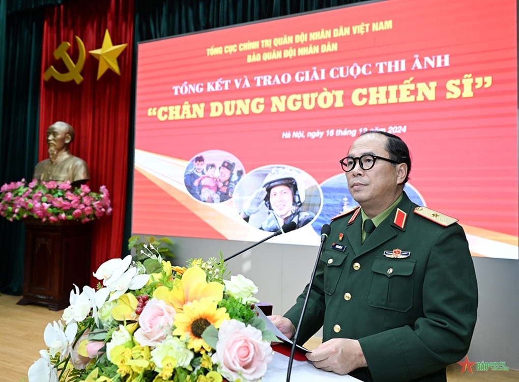 Phóng viên Dân trí đạt giải A cuộc thi ảnh Chân dung người chiến sĩ - 1 Phóng viên Dân trí đạt giải A cuộc thi ảnh Chân dung người chiến sĩ - 1