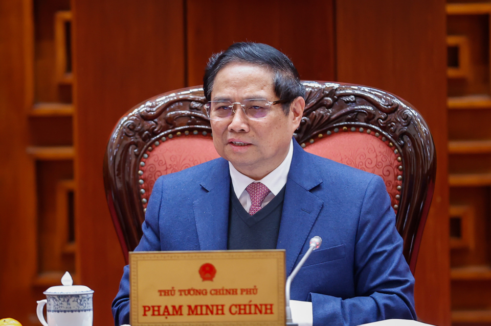 Thủ tướng Phạm Minh Chính đề nghị tiếp tục tổng kết, phát huy các bài học hay, kinh nghiệm quý, cách làm hiệu quả của hai Bộ trong sắp xếp, tinh gọn tổ chức, bộ máy những năm vừa qua - Ảnh: VGP/Nhật Bắc