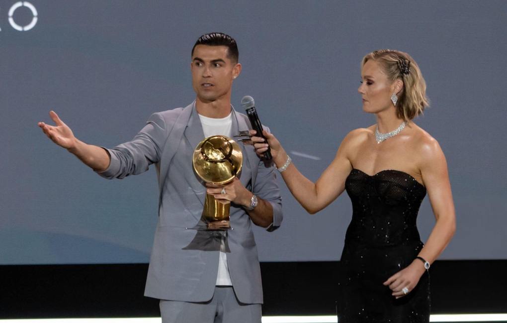 Ronaldo ủng hộ Amorim, ví Man Utd như bể cá bị bệnh - 1 Ronaldo ủng hộ Amorim, ví Man Utd như bể cá bị bệnh - 1