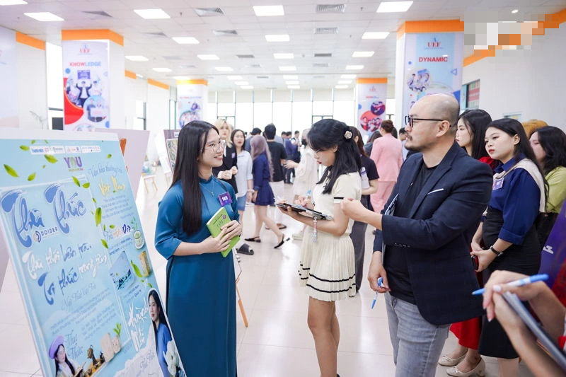 Sinh viên khám phá tiềm năng qua cuộc thi xây dựng thương hiệu cá nhân- Ảnh 1. Sinh viên khám phá tiềm năng qua cuộc thi xây dựng thương hiệu cá nhân- Ảnh 1.