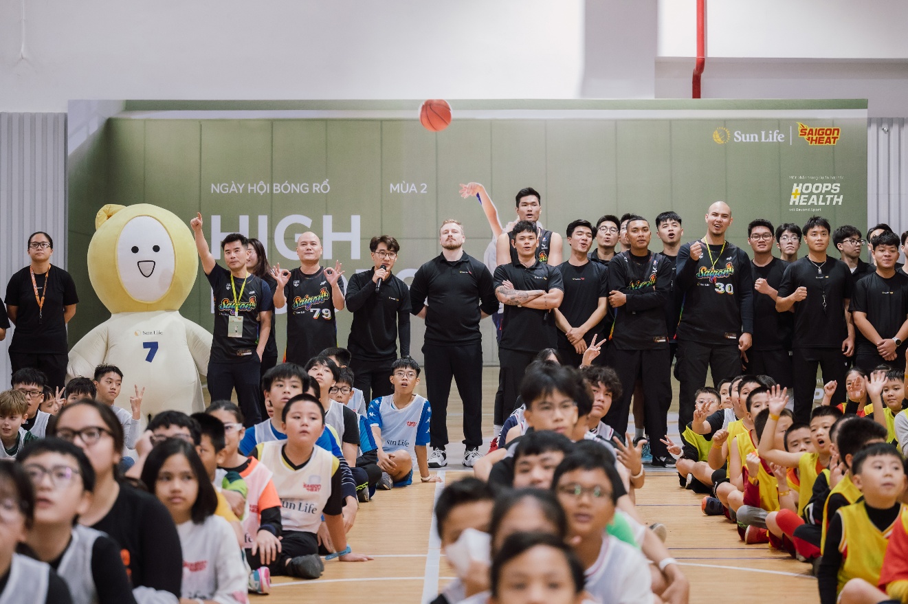 Sun Life tổ chức mùa hai - ngày hội bóng rổ High Hoops bật cao sức trẻ- Ảnh 1. Sun Life tổ chức mùa hai - ngày hội bóng rổ High Hoops bật cao sức trẻ- Ảnh 1.