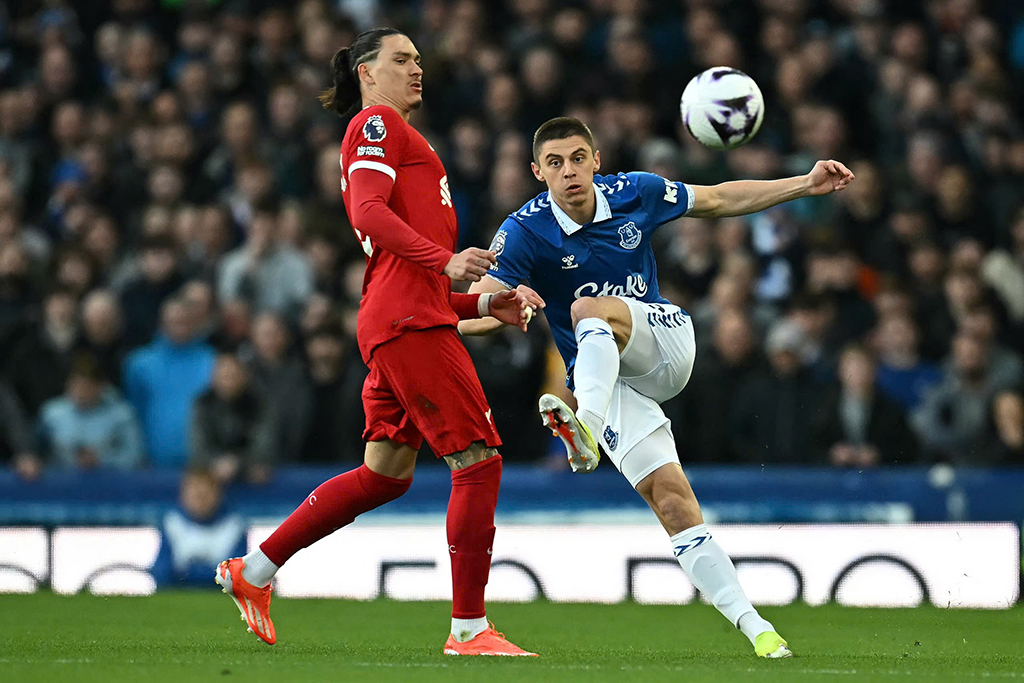 Derby Merseyside: Thách thức màu xanh hay đỏ?- Ảnh 1. Derby Merseyside: Thách thức màu xanh hay đỏ?- Ảnh 1.