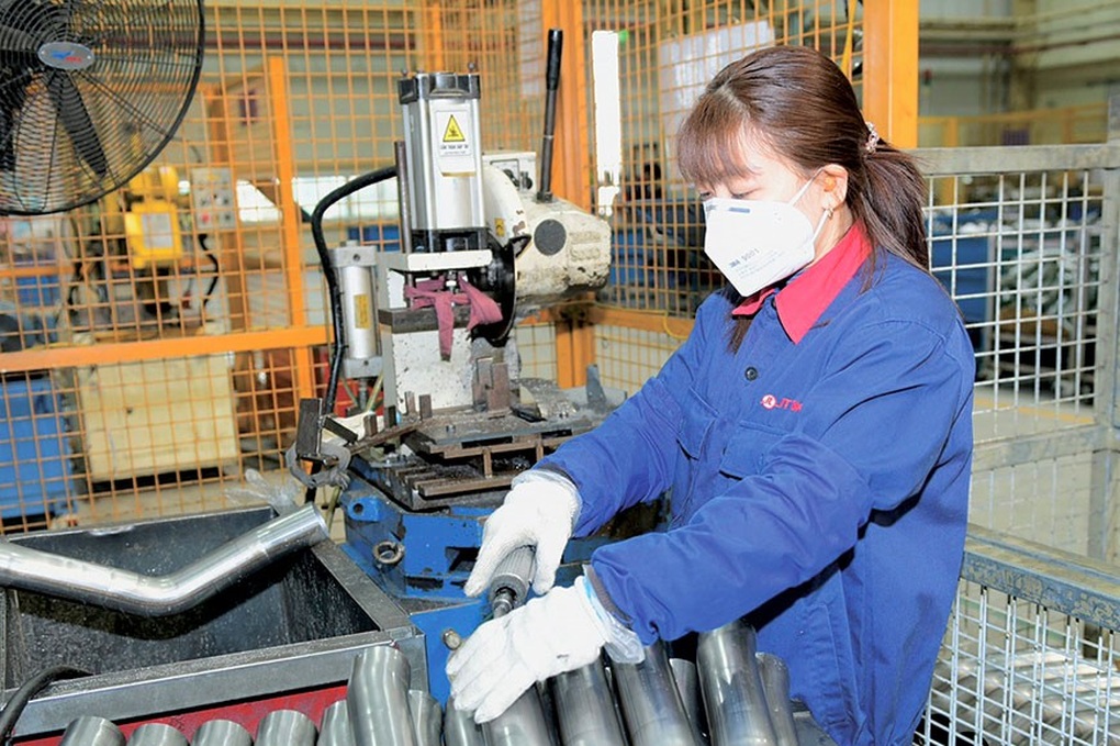 Thưởng Tết nơi trăm triệu đồng, chỗ chỉ bằng tô phở - 1 Thưởng Tết nơi trăm triệu đồng, chỗ chỉ bằng tô phở - 1