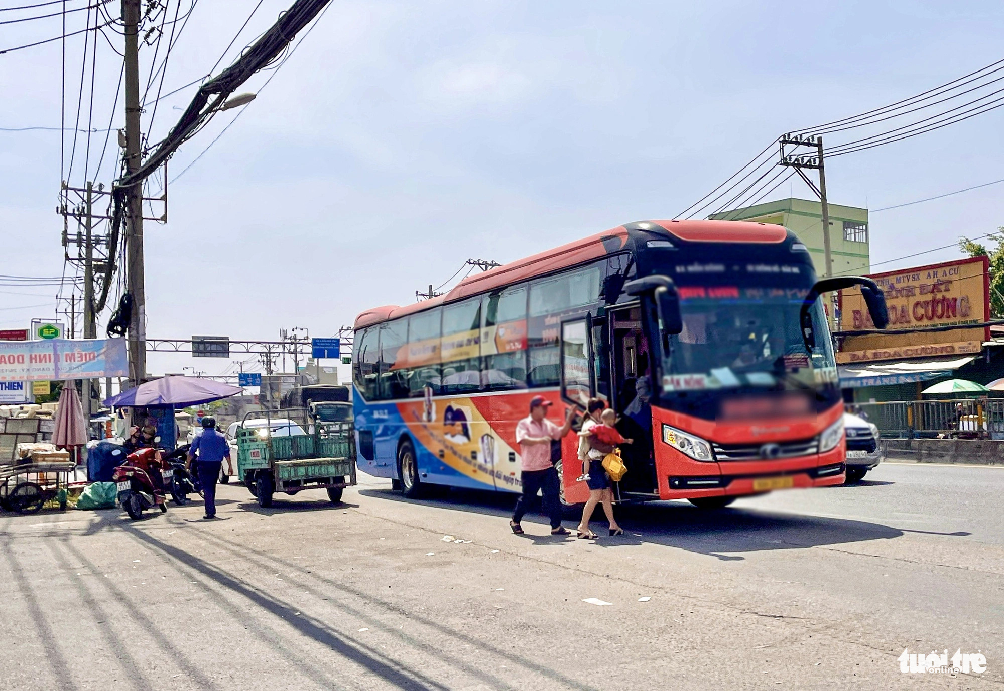 Tin tức sáng 3-12: - Ảnh 6. Tin tức sáng 3-12: Mạo danh VNX, ông Cấn Văn Lực, Phạm Lê Thái để chào khóa học chứng khoán - Ảnh 7.