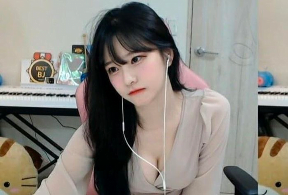 Tôi đau đầu khi bạn gái muốn trở thành hot girl nổi tiếng trên mạng - 1 Tôi đau đầu khi bạn gái muốn trở thành hot girl nổi tiếng trên mạng - 1