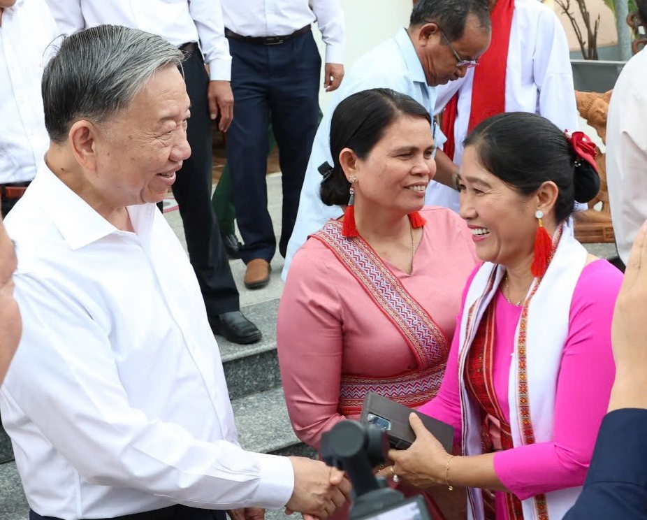 Tổng Bí thư Tô Lâm kiểm tra vị trí xây dựng nhà máy điện hạt nhân Ninh Thuận- Ảnh 1. Tổng Bí thư Tô Lâm kiểm tra vị trí xây dựng nhà máy điện hạt nhân Ninh Thuận- Ảnh 1.