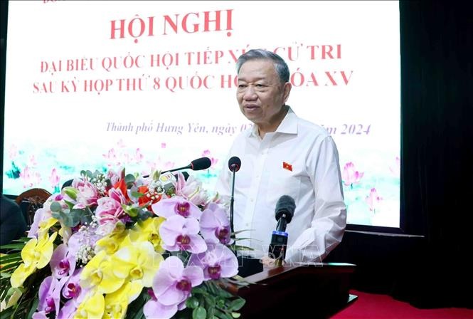 Tổng Bí thư Tô Lâm tiếp xúc cử tri Hưng Yên- Ảnh 1. Tổng Bí thư Tô Lâm tiếp xúc cử tri Hưng Yên- Ảnh 1.