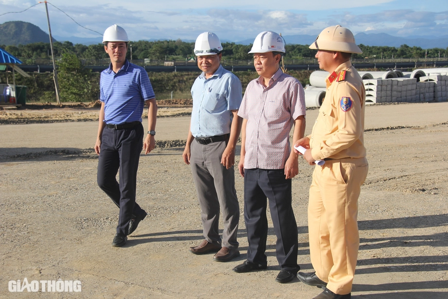 Trạm dừng nghỉ đầu tiên trên cao tốc Vĩnh Hảo - Phan Thiết hoạt động từ 20/1- Ảnh 1. Trạm dừng nghỉ đầu tiên trên cao tốc Vĩnh Hảo - Phan Thiết hoạt động từ 20/1- Ảnh 1.