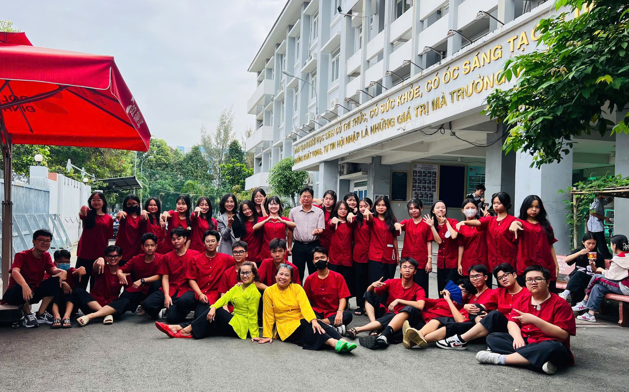 'Dễ thở' với phần mềm quản lý học sinh - Ảnh 1. 'Dễ thở' với phần mềm quản lý học sinh - Ảnh 1.