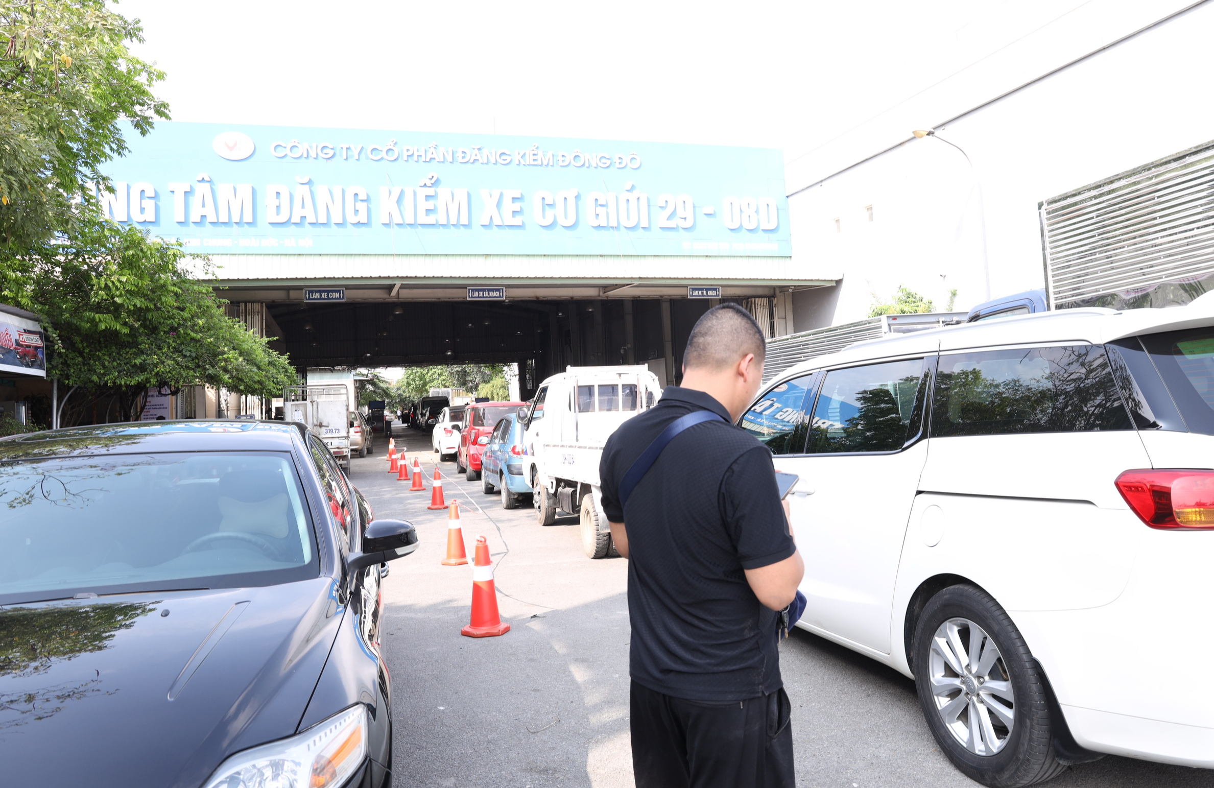 Từ 2025 cơ sở đăng kiểm mới phải cách trường học, bệnh viện tối thiểu 50m- Ảnh 1. Từ 2025 cơ sở đăng kiểm mới phải cách trường học, bệnh viện tối thiểu 50m- Ảnh 1.