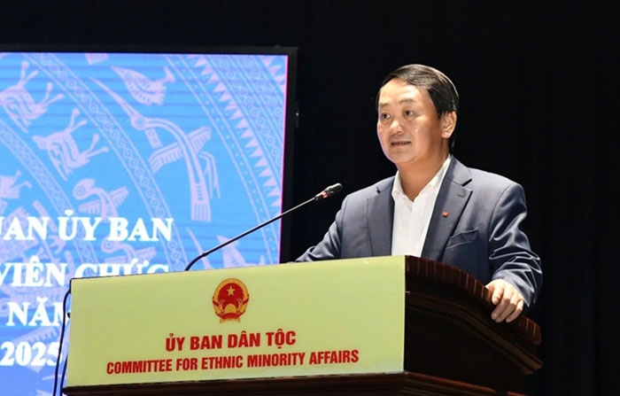 Bộ trưởng, Chủ nhiệm Hầu A Lềnh phát biểu chỉ đạo tại Hội nghị Bộ trưởng, Chủ nhiệm Hầu A Lềnh phát biểu chỉ đạo tại Hội nghị