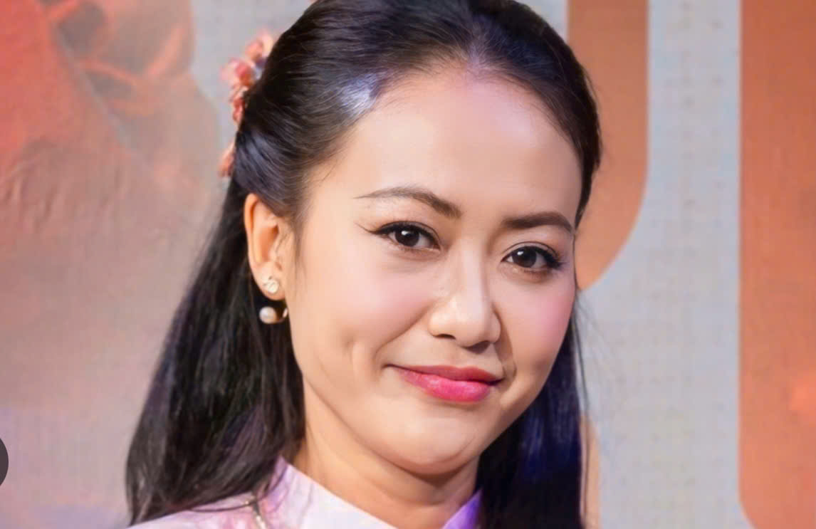 Vở “Dưới bóng giai nhân” bị hủy do Hồng Ánh gặp vấn đề về sức khỏe- Ảnh 1. Vở “Dưới bóng giai nhân” bị hủy do Hồng Ánh gặp vấn đề về sức khỏe- Ảnh 1.