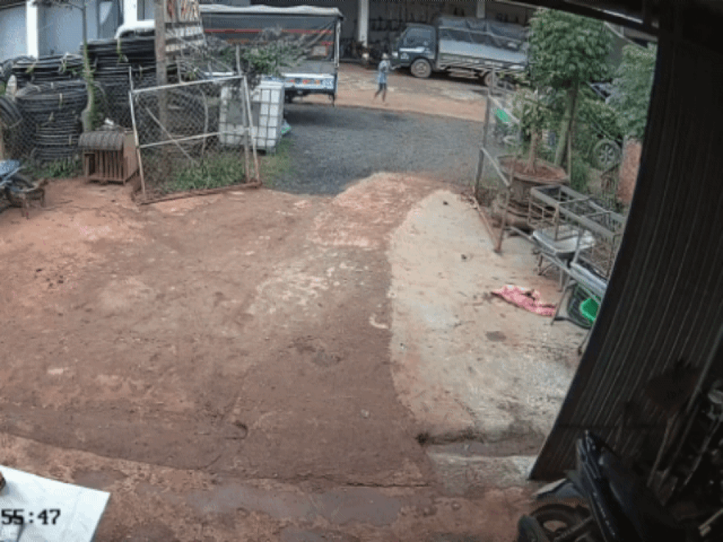 Vụ 3 học sinh chạy ra đường cầu cứu: Bị thương tích khi chế tạo pháo - 1 Vụ 3 học sinh chạy ra đường cầu cứu: Bị thương tích khi chế tạo pháo - 1