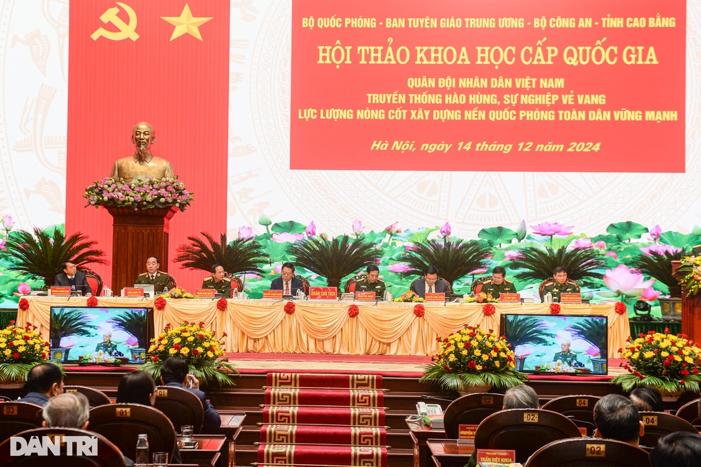 Chủ tịch nước: Tiếp tục mục tiêu xây dựng quân đội tinh, gọn, mạnh - 2 Chủ tịch nước: Tiếp tục mục tiêu xây dựng quân đội tinh, gọn, mạnh - 2