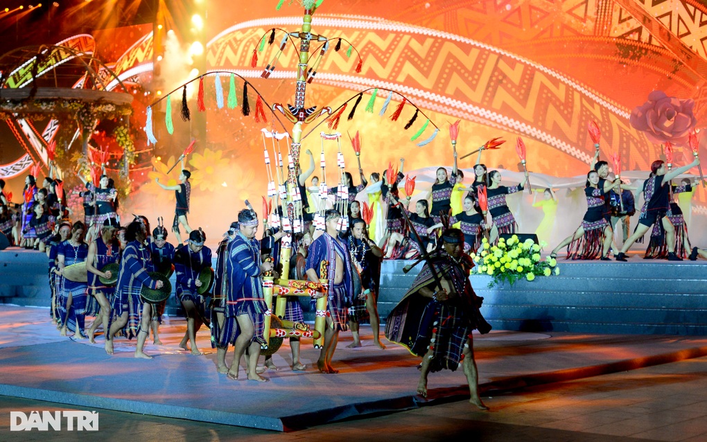 Đà Lạt bừng sáng đêm khai mạc Festival hoa - 1 Đà Lạt bừng sáng đêm khai mạc Festival hoa - 1