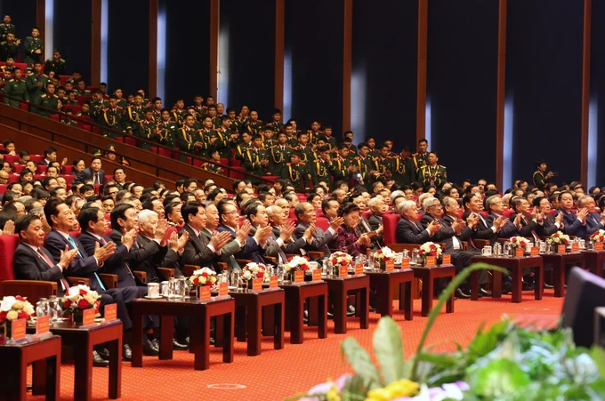 Các đại biểu dự lễ kỷ niệm Hinh anh le ky niem 10.jpg