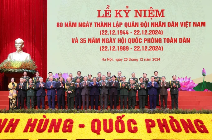 Tổng Bí thư Tô Lâm cùng các đồng chí lãnh đạo, nguyên lãnh đạo Đảng, Nhà nước, MTTQ Việt Nam, quân đội tại lễ kỷ niệm Hinh anh le ky niem 16.jpg