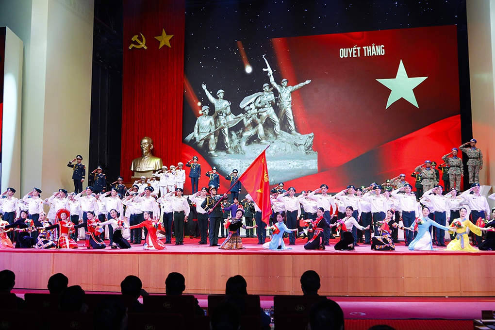 Tổng Bí thư Tô Lâm dự Lễ kỷ niệm Ngày thành lập Quân đội Nhân dân Việt Nam - 5 Tổng Bí thư Tô Lâm dự Lễ kỷ niệm Ngày thành lập Quân đội Nhân dân Việt Nam - 5