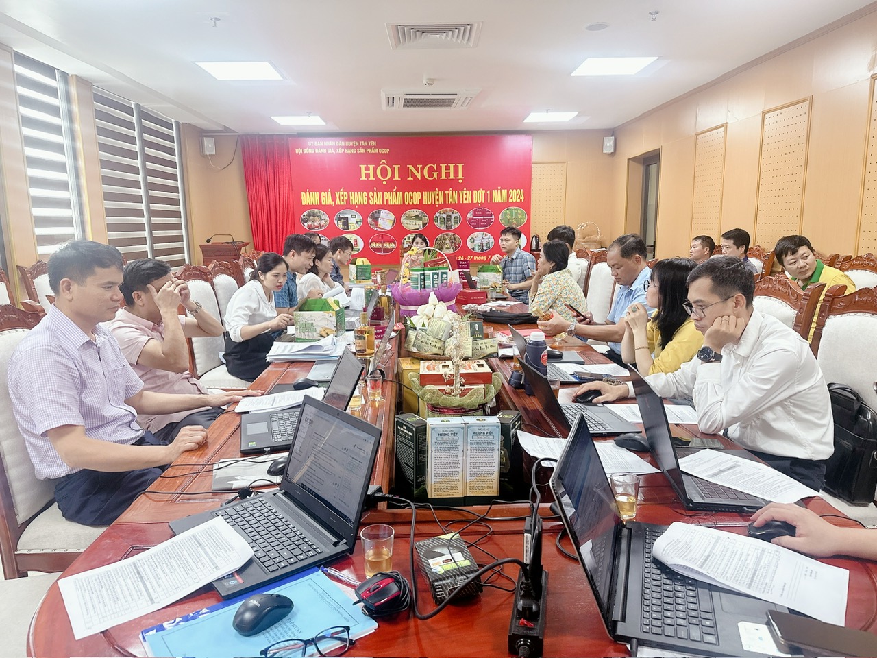 Sản phẩm OCOP có thương hiệu, nông dân một huyện ở Bắc Giang bán cả nghìn tấn ổi hết nhanh vèo vèo - Vietnam.vn Sản phẩm OCOP có thương hiệu, nông dân một huyện ở Bắc Giang bán cả nghìn tấn ổi hết nhanh vèo vèo