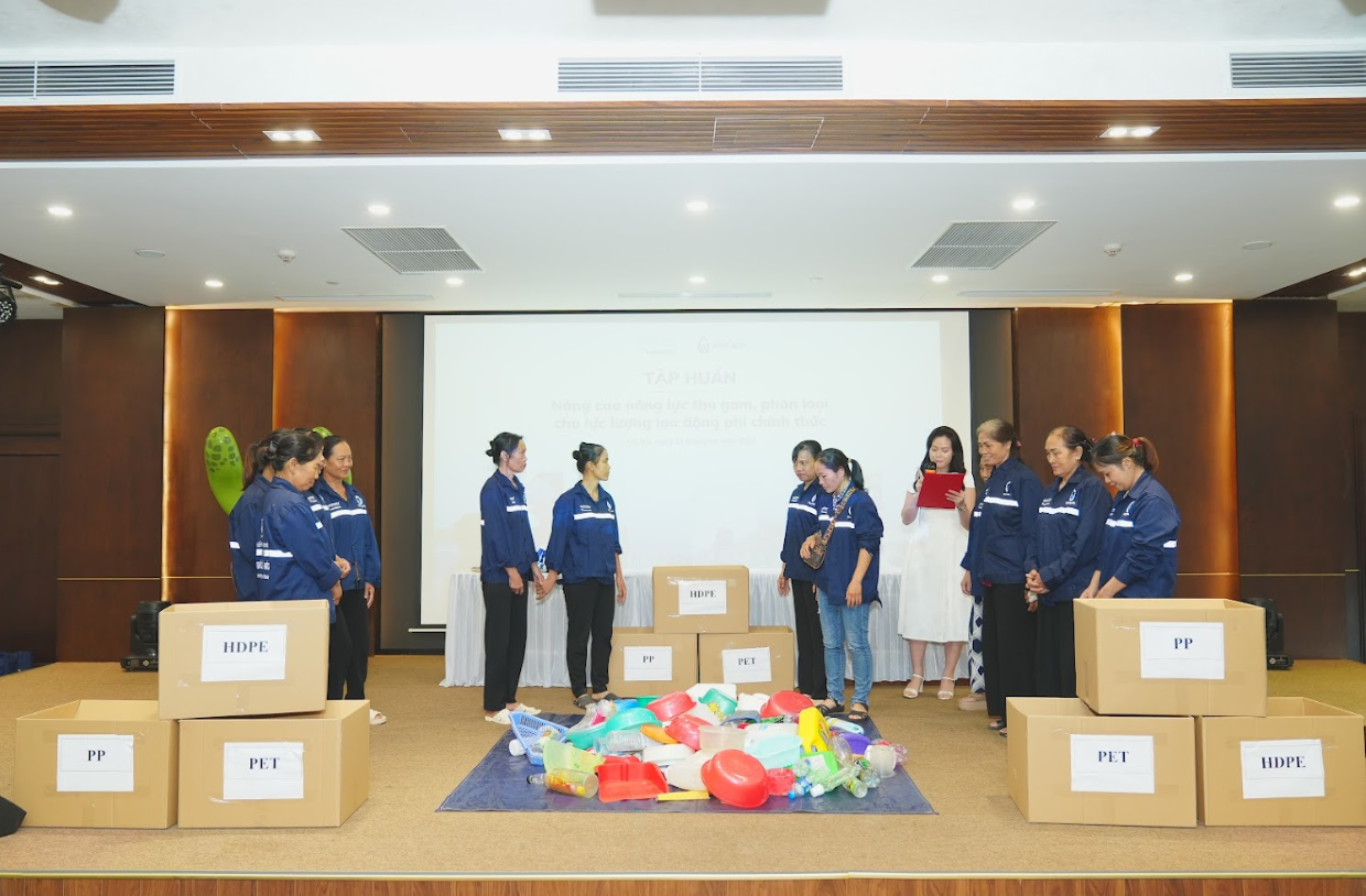 Suntory PepsiCo Việt Nam và VietCycle hợp tác thu gom, tái chế giảm thiểu rác thải nhựa - Vietnam.vn Suntory PepsiCo Việt Nam và VietCycle hợp tác thu gom, tái chế giảm thiểu rác thải nhựa