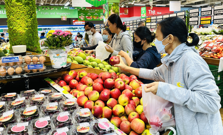Saigon Co.op giữ bình ổn giá, tăng cường hàng hóa Tết Nguyên Đán 2025 - Ảnh 2.