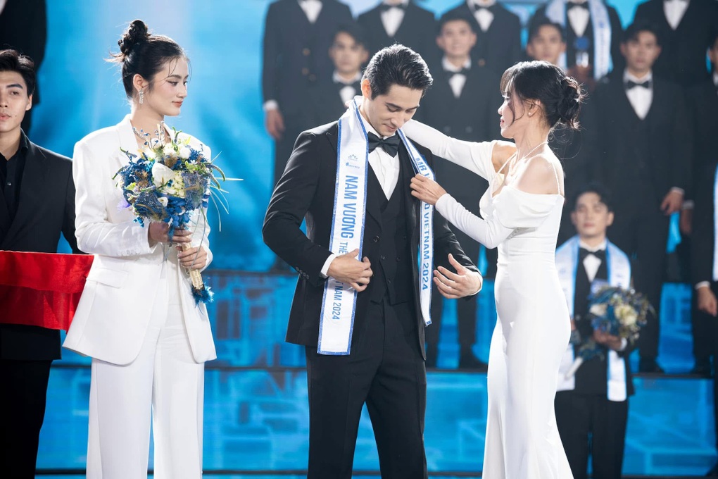 Thanh Thủy, Tuấn Ngọc, Khánh Linh khổ luyện ra sao để thắng giải quốc tế? - 3 Thanh Thủy, Tuấn Ngọc, Khánh Linh khổ luyện ra sao để thắng giải quốc tế? - 3