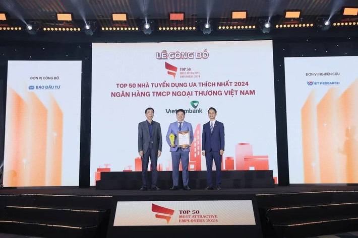 Vietcombank dẫn đầu danh sách bình chọn nhà tuyển dụng được ưa thích và nơi làm việc tốt nhất năm 2024 Vietcombank dẫn đầu danh sách bình chọn nhà tuyển dụng được ưa thích và nơi làm việc tốt nhất năm 2024
