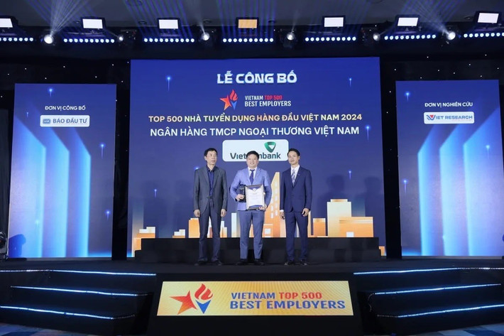 Vietcombank dẫn đầu danh sách bình chọn nhà tuyển dụng được ưa thích và nơi làm việc tốt nhất năm 2024 Vietcombank dẫn đầu danh sách bình chọn nhà tuyển dụng được ưa thích và nơi làm việc tốt nhất năm 2024