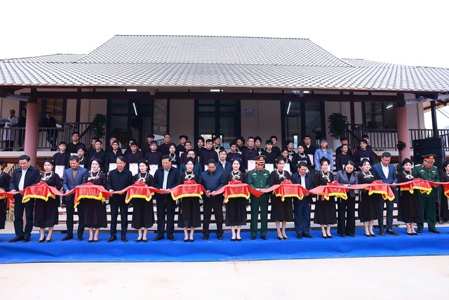 Vietjet chung tay mang đến những ngôi nhà đẹp như mơ cho người dân Làng Nủ - Vietnam.vn Vietjet chung tay mang đến những ngôi nhà đẹp như mơ cho người dân Làng Nủ