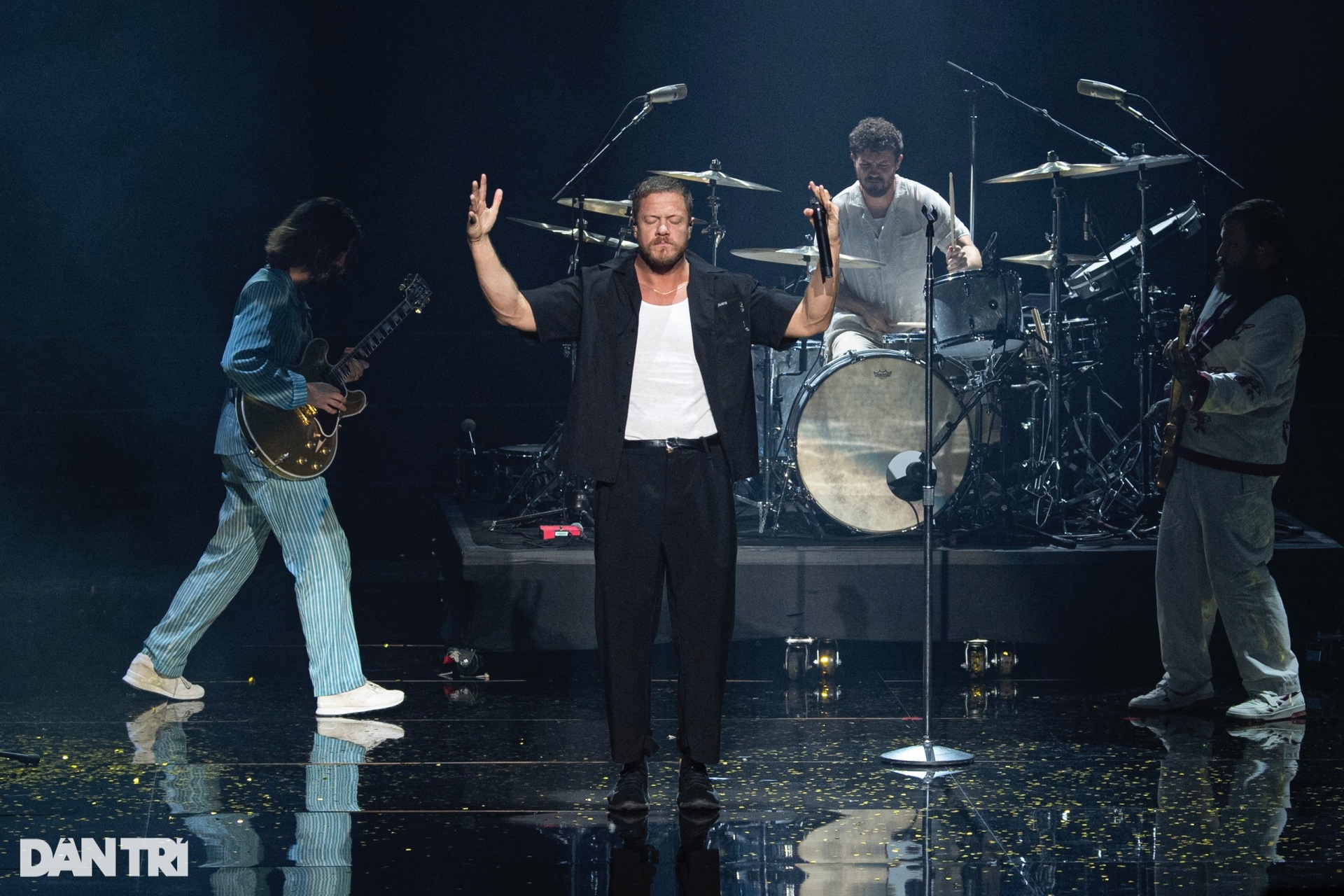 Imagine Dragons trình diễn ca khúc đạt hơn 2,7 tỷ lượt xem đến Hà Nội - 2 Imagine Dragons trình diễn ca khúc đạt hơn 2,7 tỷ lượt xem đến Hà Nội - 2