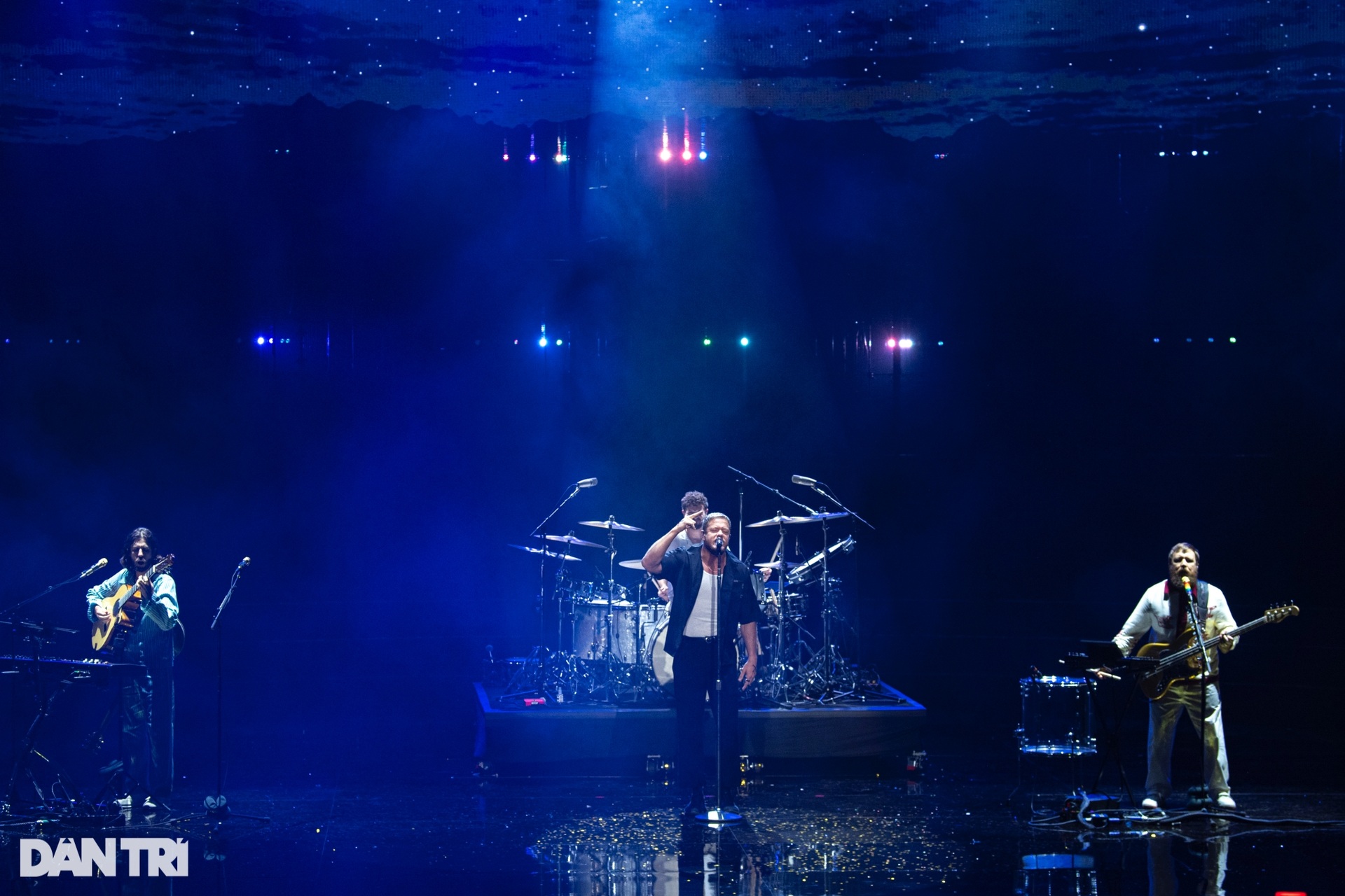 Imagine Dragons trình diễn ca khúc đạt hơn 2,7 tỷ lượt xem đến Hà Nội - 1 Imagine Dragons trình diễn ca khúc đạt hơn 2,7 tỷ lượt xem đến Hà Nội - 1