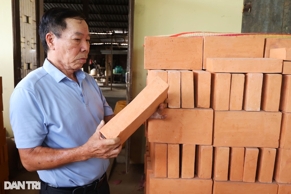 Người duy nhất xứ Quảng giữ bí quyết sản xuất gạch Chăm - 1 Người duy nhất xứ Quảng giữ bí quyết sản xuất gạch Chăm - 1