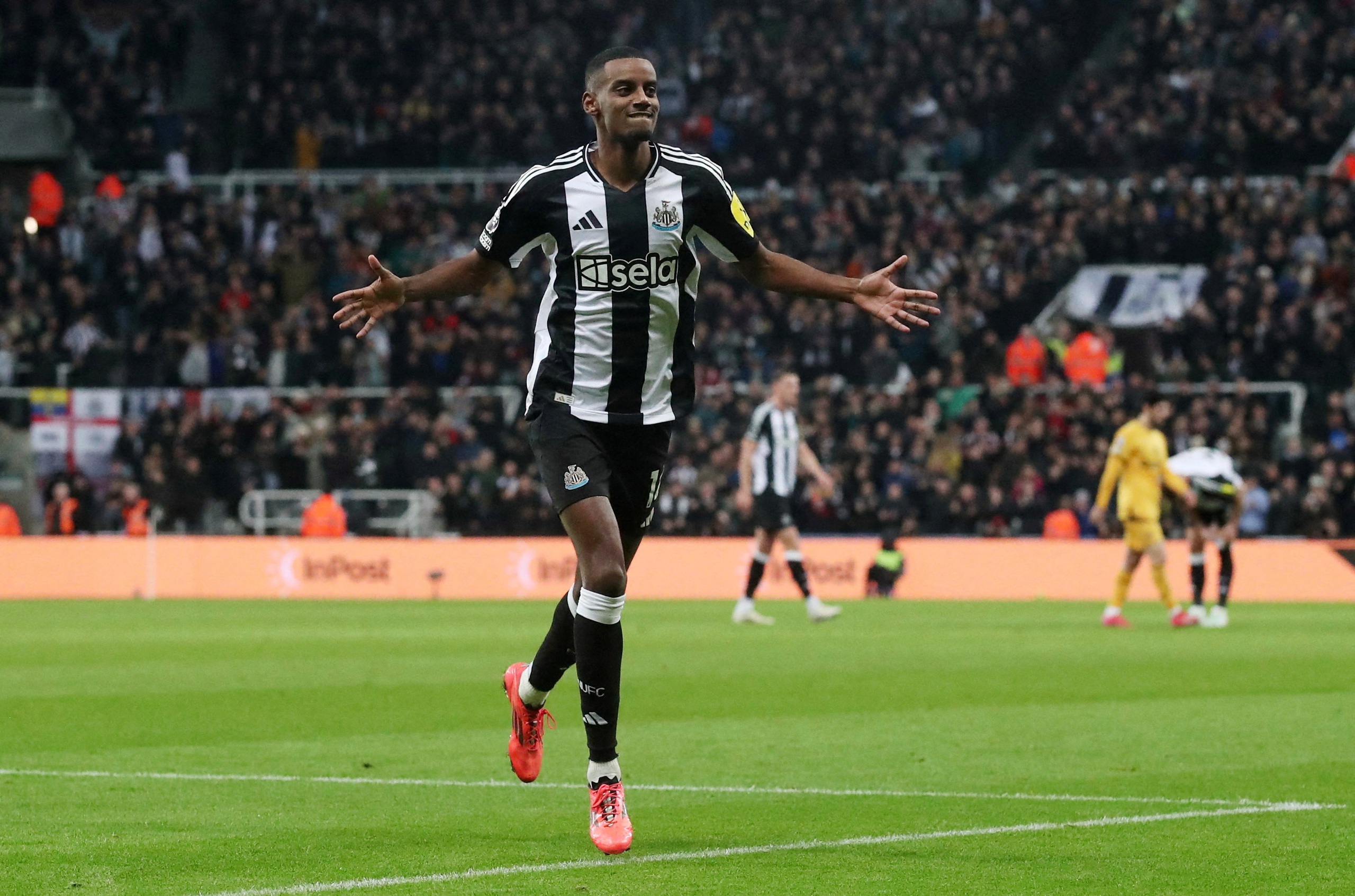 Alexander Isak thể hiện phong độ tuyệt đỉnh giúp Newcastle bay cao Alexander Isak thể hiện phong độ tuyệt đỉnh giúp Newcastle bay cao