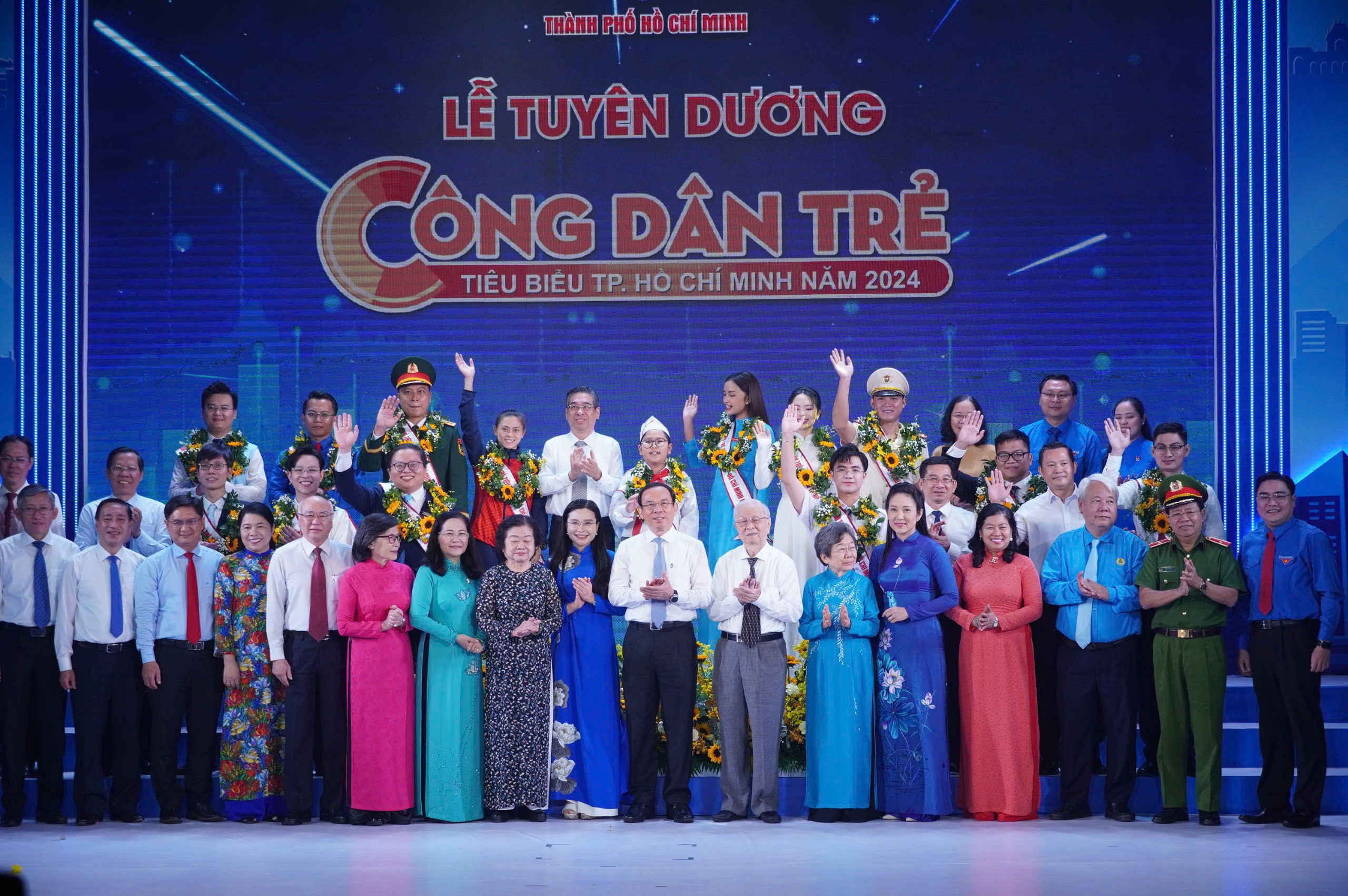 TP HCM tuyên dương 14 công dân trẻ tiêu biểu năm 2024- Ảnh 3. TP HCM tuyên dương 14 công dân trẻ tiêu biểu năm 2024- Ảnh 3.