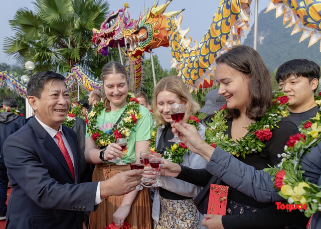 Du lịch Quảng Bình kỳ vọng phát triển ấn tượng trong năm 2025 - Ảnh 4. Du lịch Quảng Bình kỳ vọng phát triển ấn tượng trong năm 2025 - Ảnh 4.