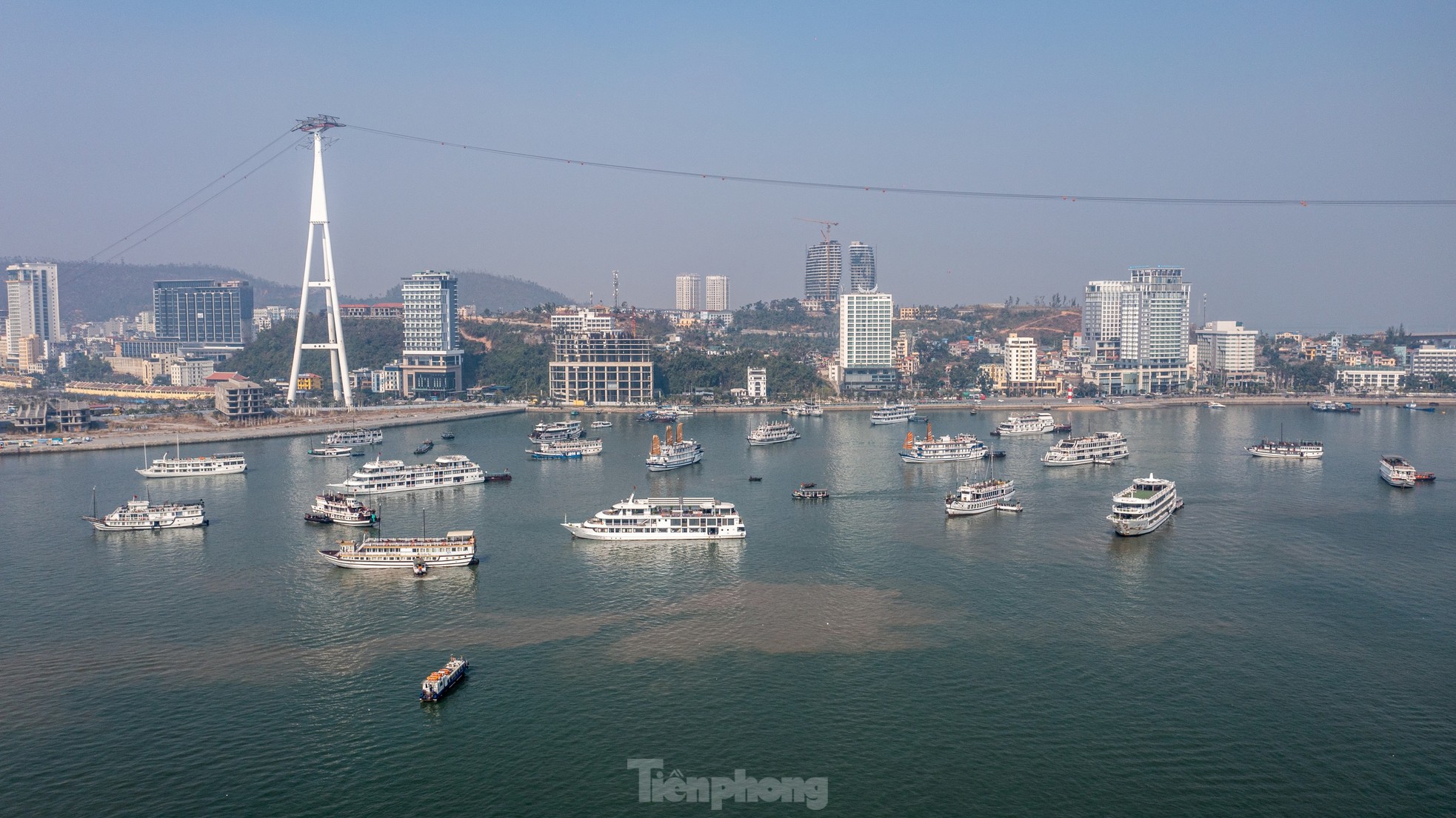 Nha Trang, Vịnh Hạ Long hút khách quốc tế ngày đầu năm ảnh 14