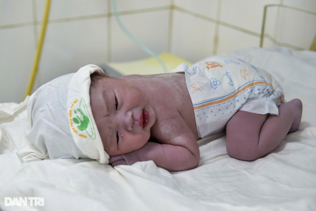 Ngắm nhìn những công dân nhí chào đời đúng khoảnh khắc giao thừa - 3 Ngắm nhìn những công dân nhí chào đời đúng khoảnh khắc giao thừa - 3