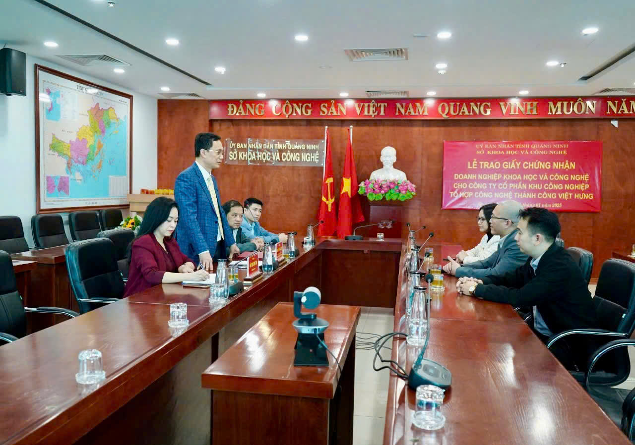 Đảng và Nhà nước luôn dành sự quan tâm sâu sắc đến công tác cán bộ nữ và bình đẳng giới - Vietnam.vn 2