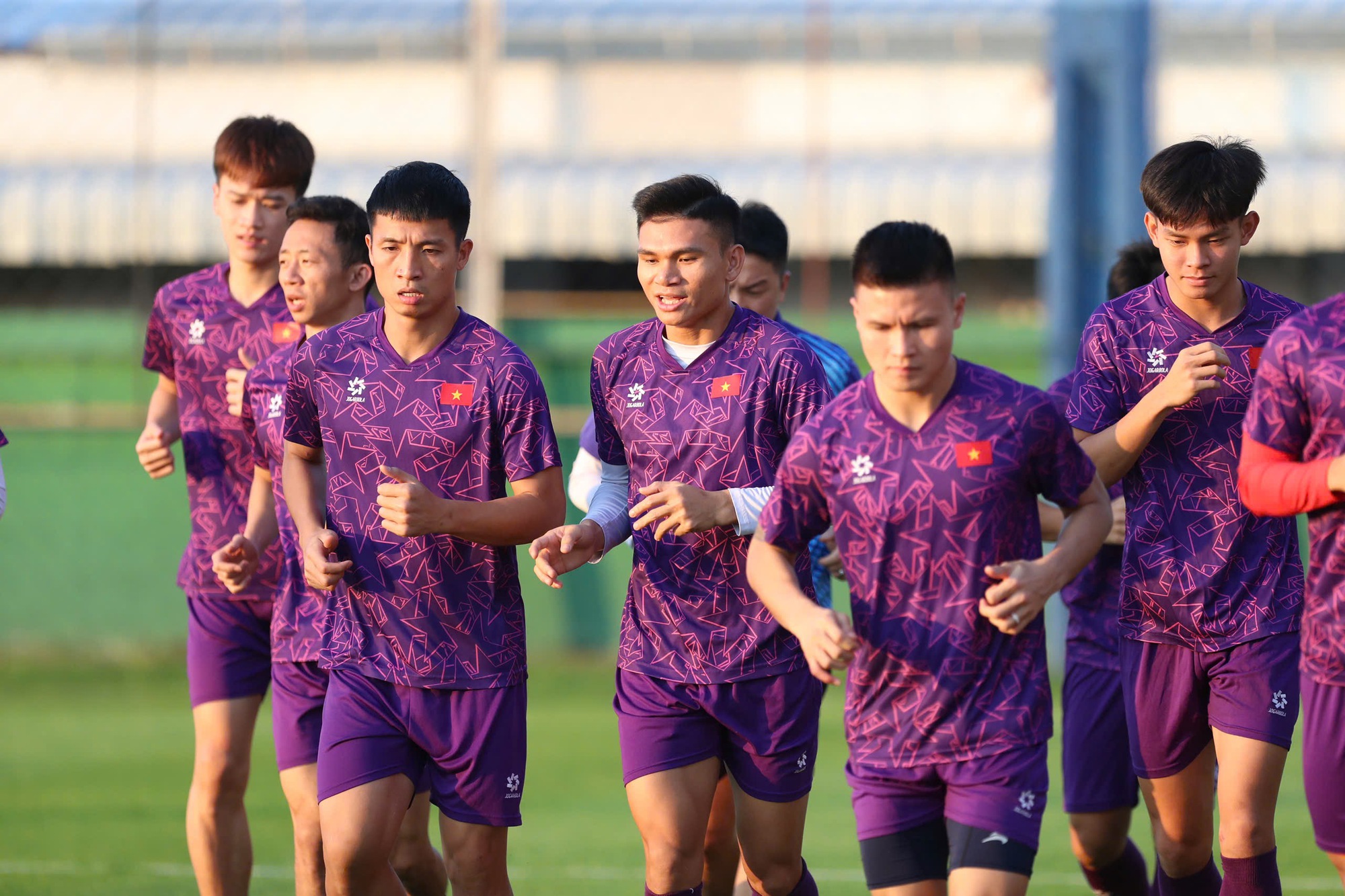 Duy Mạnh nói những lời có cánh về Suphanat, tiết lộ nhiều bí mật của đội tuyển Việt Nam- Ảnh 5. Duy Mạnh nói những lời có cánh về Suphanat, tiết lộ nhiều bí mật của đội tuyển Việt Nam- Ảnh 5.