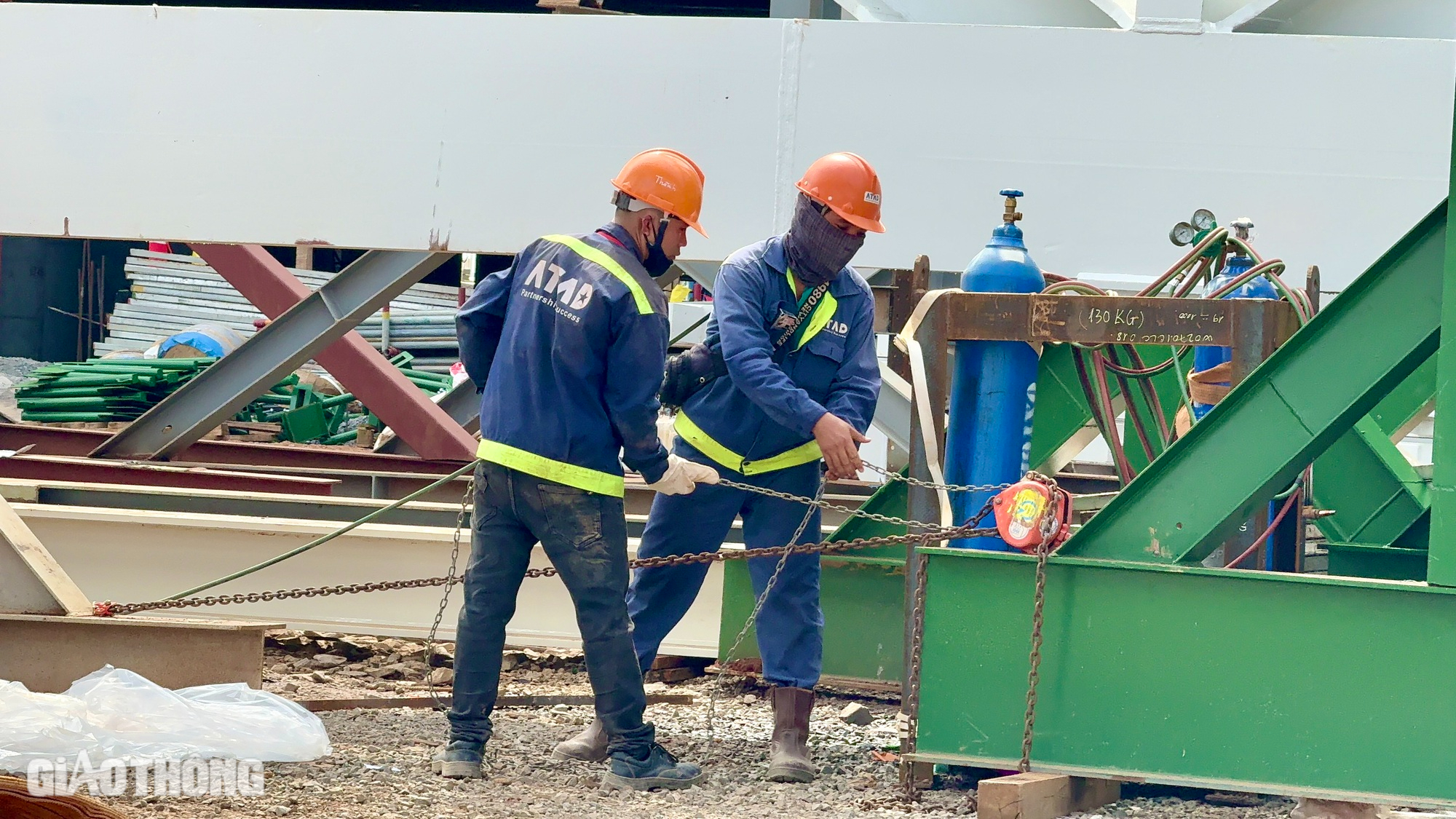 Sân bay Long Thành: Thi công xuyên tết Nguyên đán, đẩy tiến độ quyết về đích đúng hẹn- Ảnh 3. Sân bay Long Thành: Thi công xuyên tết Nguyên đán, đẩy tiến độ quyết về đích đúng hẹn- Ảnh 3.