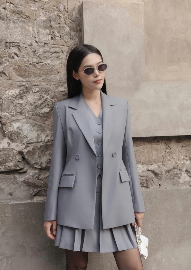 Phong cách preppy, chìa khóa cho vẻ đẹp trí thức và sang trọng- Ảnh 7. Phong cách preppy, chìa khóa cho vẻ đẹp trí thức và sang trọng- Ảnh 7.