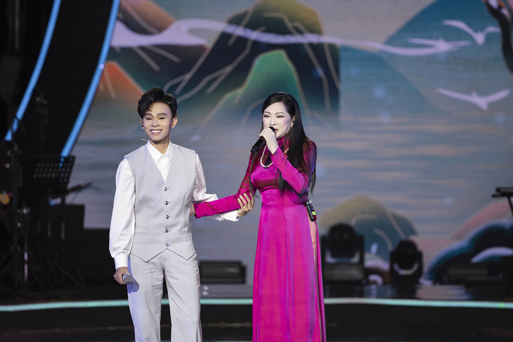 Như Quỳnh mời hơn 20 ca sĩ, đêm nhạc Người tình và quê hương kéo dài khoảng 4,5 tiếng - Ảnh 2. Như Quỳnh mời hơn 20 ca sĩ, đêm nhạc Người tình và quê hương kéo dài khoảng 4,5 tiếng - Ảnh 2.